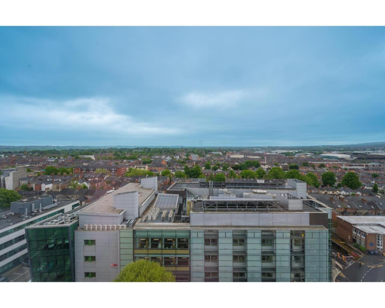 Central Belfast Apartments Jubilee Heights Exterior photo